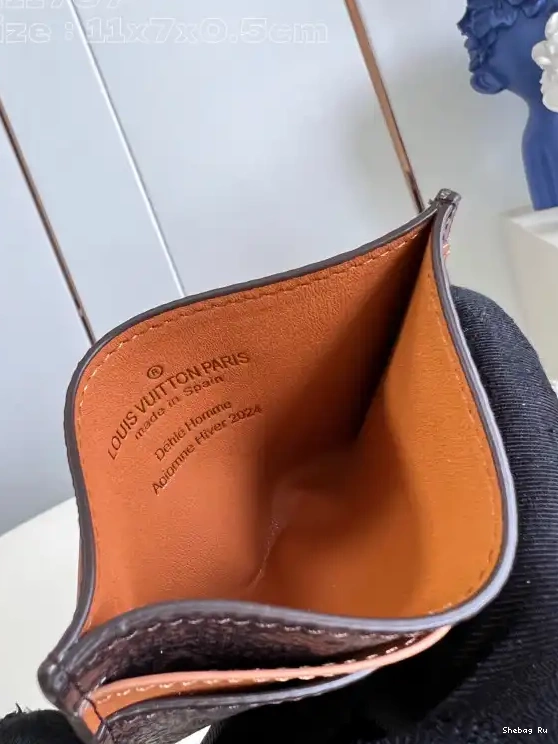 CARD HOLDER-11*7*0.5cm VUITTON LOUIS 0523